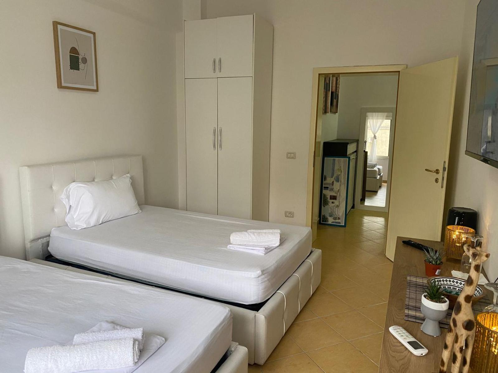 Nicole Apartments Rental Дуррес Екстер'єр фото
