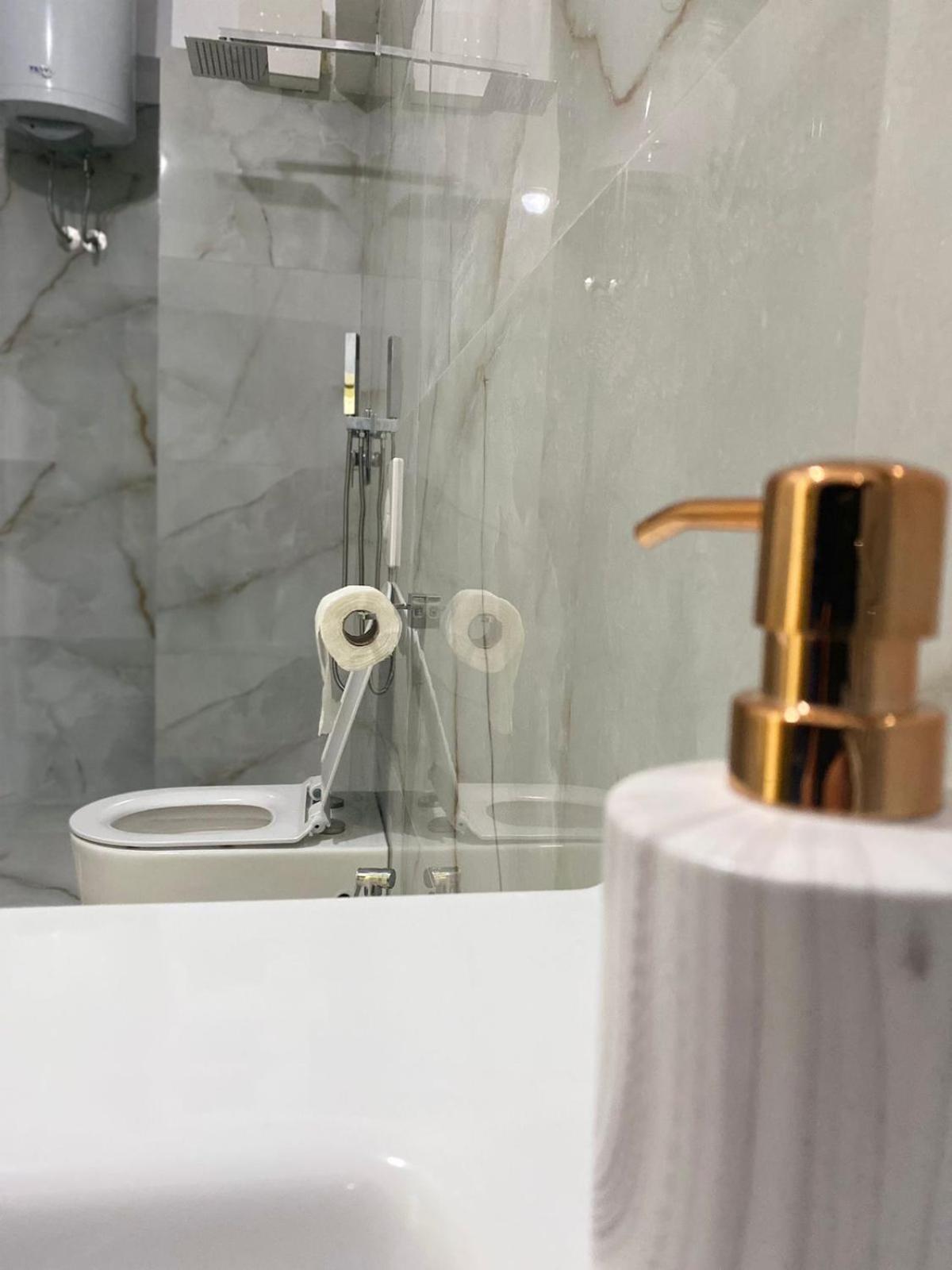 Nicole Apartments Rental Дуррес Екстер'єр фото
