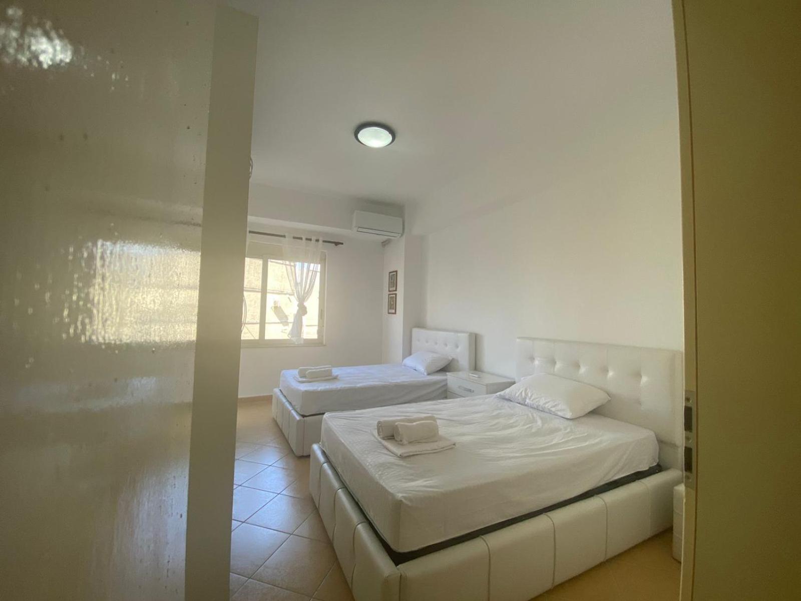 Nicole Apartments Rental Дуррес Екстер'єр фото